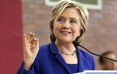 Хиллари Клинтон снова стала бабушкой