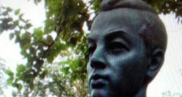 Во Львове с кладбища украли бронзовую скульптуру