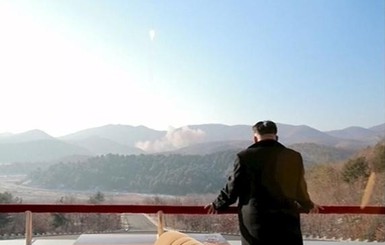 Северная Корея запустила две ракеты 