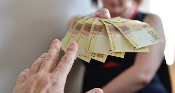 Отдав деньги аферисту, украинские богачи заплатили еще и штраф Финляндии