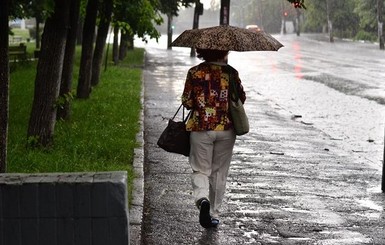 В пятницу, 24 июня, кратковременные дожди пройдут в Карпатах и Винницкой области
