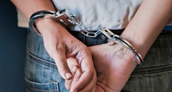 Херсонского полицейского поймали на торговле наркотиками