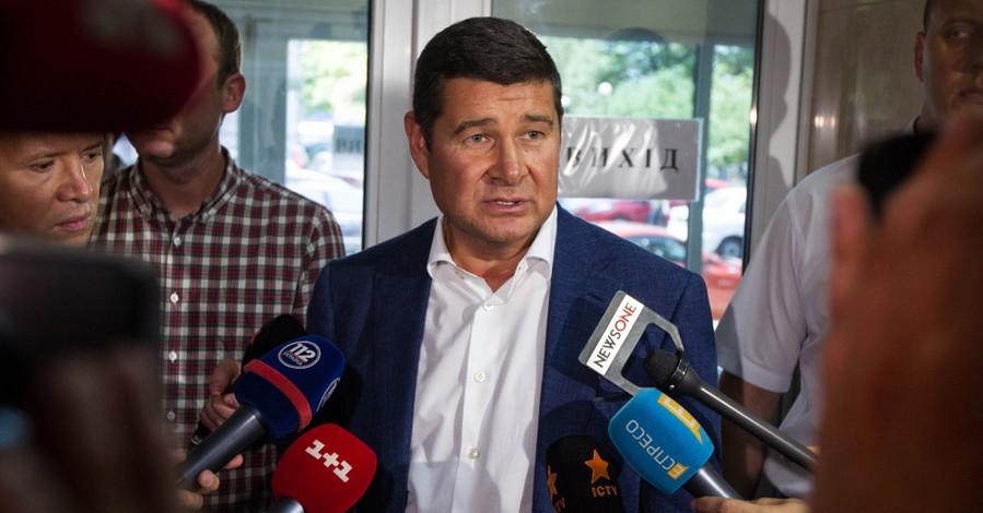 Онищенко могут лишить неприкосновенности, но не арестовать