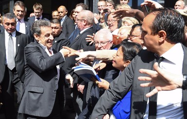 Десять главных скандалов Саркози, который опять собрался в президенты Франции  
