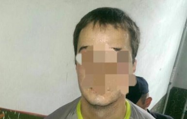 В Харькове вор-неудачник попался патрульным, убегая из ограбленной квартиры по водосточной трубе