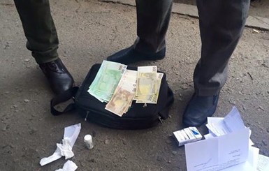 В Киеве на взятке попался следователь полиции