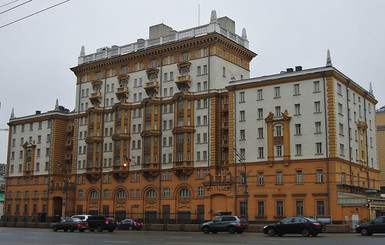 У посольства США в Москве произошла потасовка между охраной и американским дипломатом