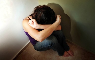 После интернет-знакомства трое мужчин сутки насиловали жительницу Винницы