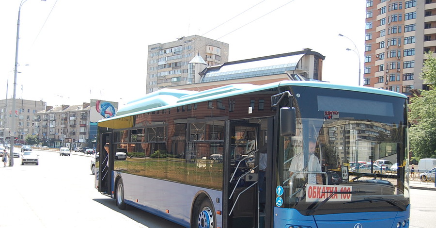 Египет отказался от украинских автобусов из-за риска потерять деньги