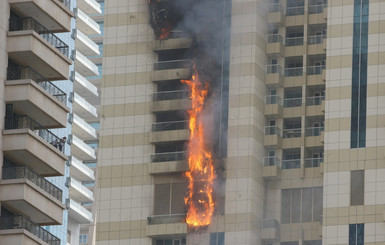 В Дубае горела 75-этажная башня Sulafa