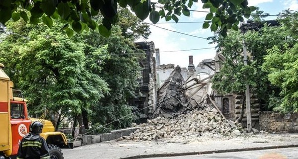 В Одессе владельцы рухнувшего дома обвинили власть в коррупции 