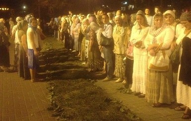 Колонны Крестного хода прибыли в Киев