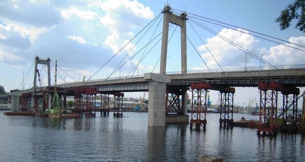Подробности гибели парня на Рыбальском мосту: свою смерть он снял на видео