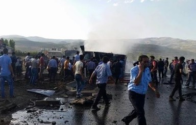 В Турции подорван бронеавтомобиль, есть погибшие 