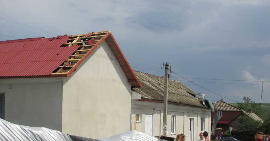 Разрушительный ураган прошелся по Ивано-Франковской области