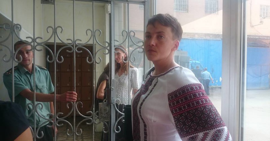 После скандальной пресс-конференции Савченко отправилась в Лукьяновское СИЗО