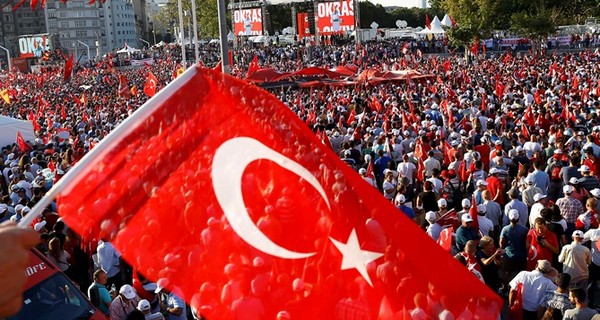 После путча в Турции задержаны 26 тысяч человек
