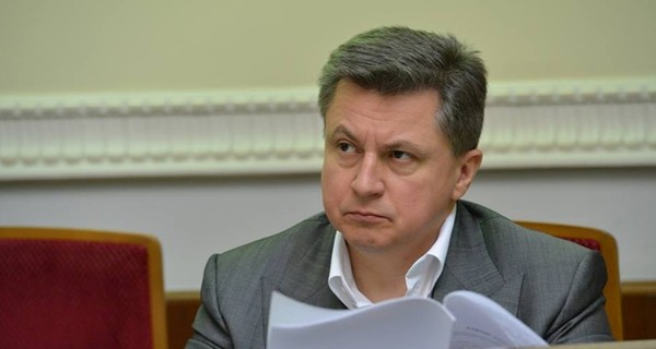 ГПУ вызвала на допрос не только Азарова, но и его сына 