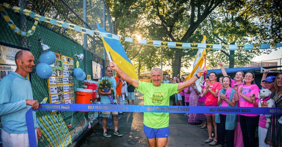 Украинец Юрий Тростенюк выиграл самый длинный в мире забег в Нью-Йорке