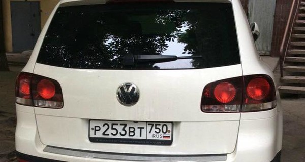 В Запорожье заметили машину с номерами ФСБ – хозяйка авто в СБУ