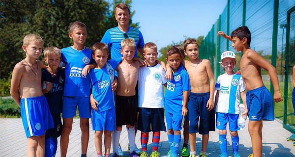 Дети провели лето в футбольном лагере Зозули и Ротаня