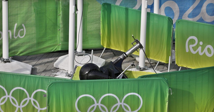 В Рио камера упала прямо на болельщиков во время Олимпиады