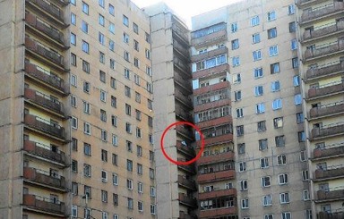 В Санкт-Петербурге в многоэтажке прогремели два взрыва 