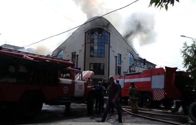 В Донецке полностью сгорел офис Таруты 