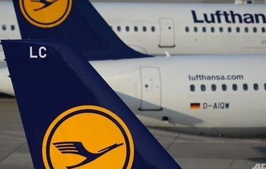 Самолет Lufthansa экстренно сел в аэропорту Франкфурта