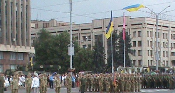 В Запорожье за 15 минут показали военную мощь Украины