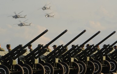 Неожиданные военные учения России встревожили мир: реакция стран
