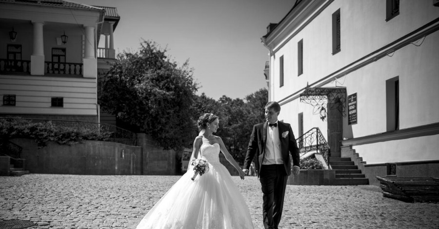 Ряды парламентских невест редеют: вышла замуж Ирина Суслова