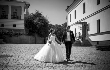 Ряды парламентских невест редеют: вышла замуж Ирина Суслова