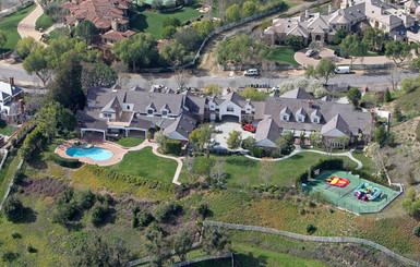 Американские богачи научились прятать свои дома от Google Maps