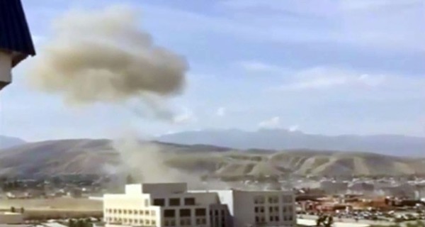 Появилось видео посольства Китая после взрыва в Киргизии