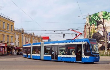 К концу осени в Киеве запустят еще один польский трамвай с Wi-Fi