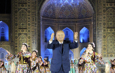 Премьер Турции первый выразил соболезнования из-за смерти Каримова
