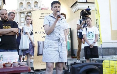 Савченко поразила обильной растительностью на ногах