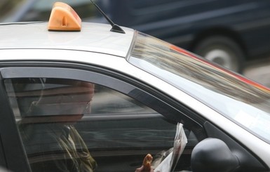 В Нью-Йорке таксист выпорол пассажира ремнем