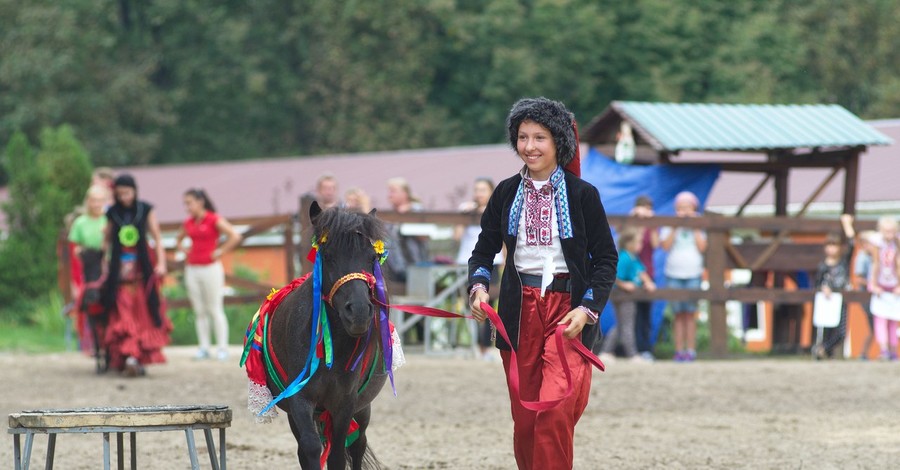 В Харькове выбирали самого талантливого пони