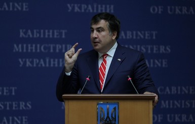 Саакашвили рассказал, зачем заправил штанину в носок