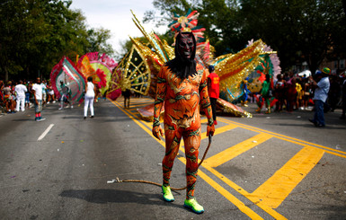 В Нью-Йорке неизвестный открыл стрельбу на карнавале
