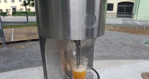 В Словении появился фонтан, из которого льется пиво 