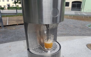 В Словении появился фонтан, из которого льется пиво 