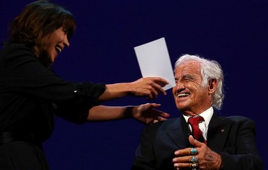 83-летний Бельмондо появился на Венецианском кинофестивале в массивных перстнях