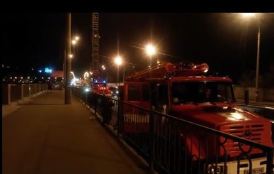 В Киеве горел недостоенный Подольско-Воскресенский мост 
