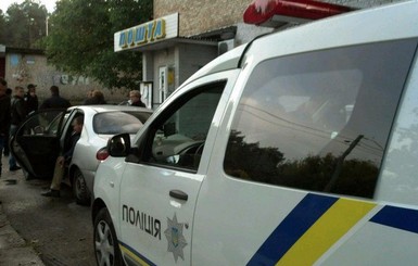 В Киеве грабитель, вооруженный обрезом, ограбил почту