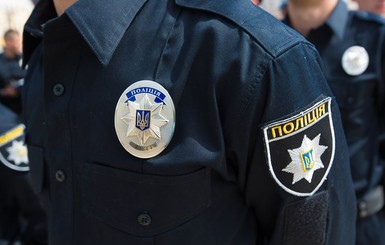 Запорожских патрульных обязали носить бронежилет круглосуточно
