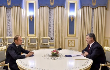 Порошенко и Туск обсудили санкции против России и Минские соглашения
