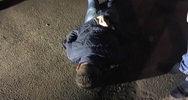 В Киеве СБУ задержала патрульного, который торговал наркотиками